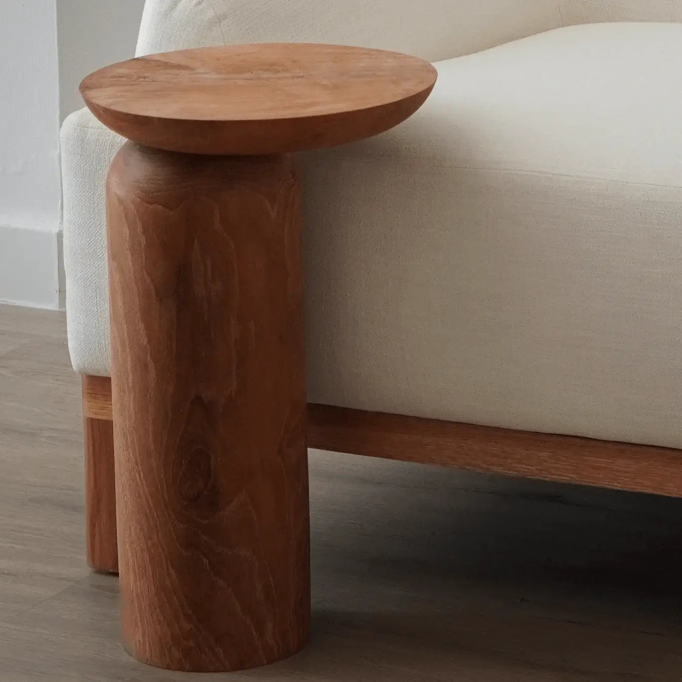 Handcrafted Aża Side Table with organic curves, inspired by Wabi Sabi aesthetics.